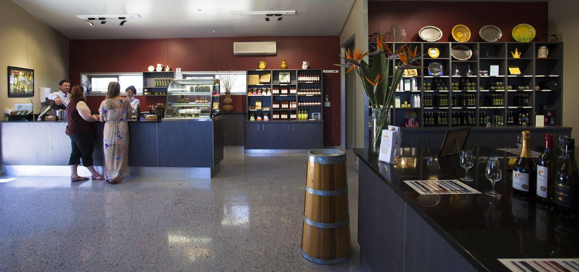Aparthotel Adina Vineyard Lovedale Exterior foto